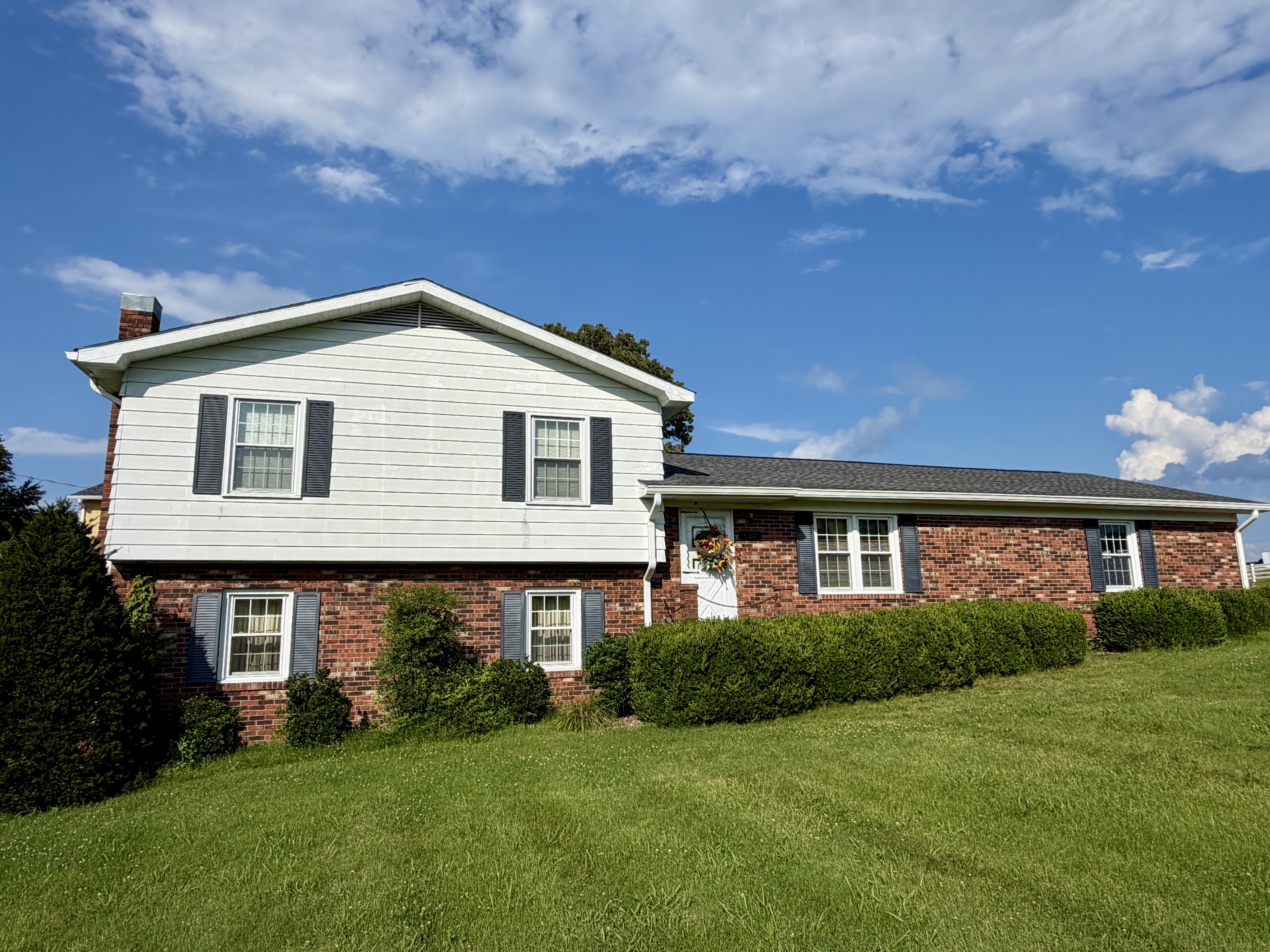 3 Bed / 2 Bath Home with 2 Buildings on 3 +/- Acres with Pond in Greenville, KY! photo 6