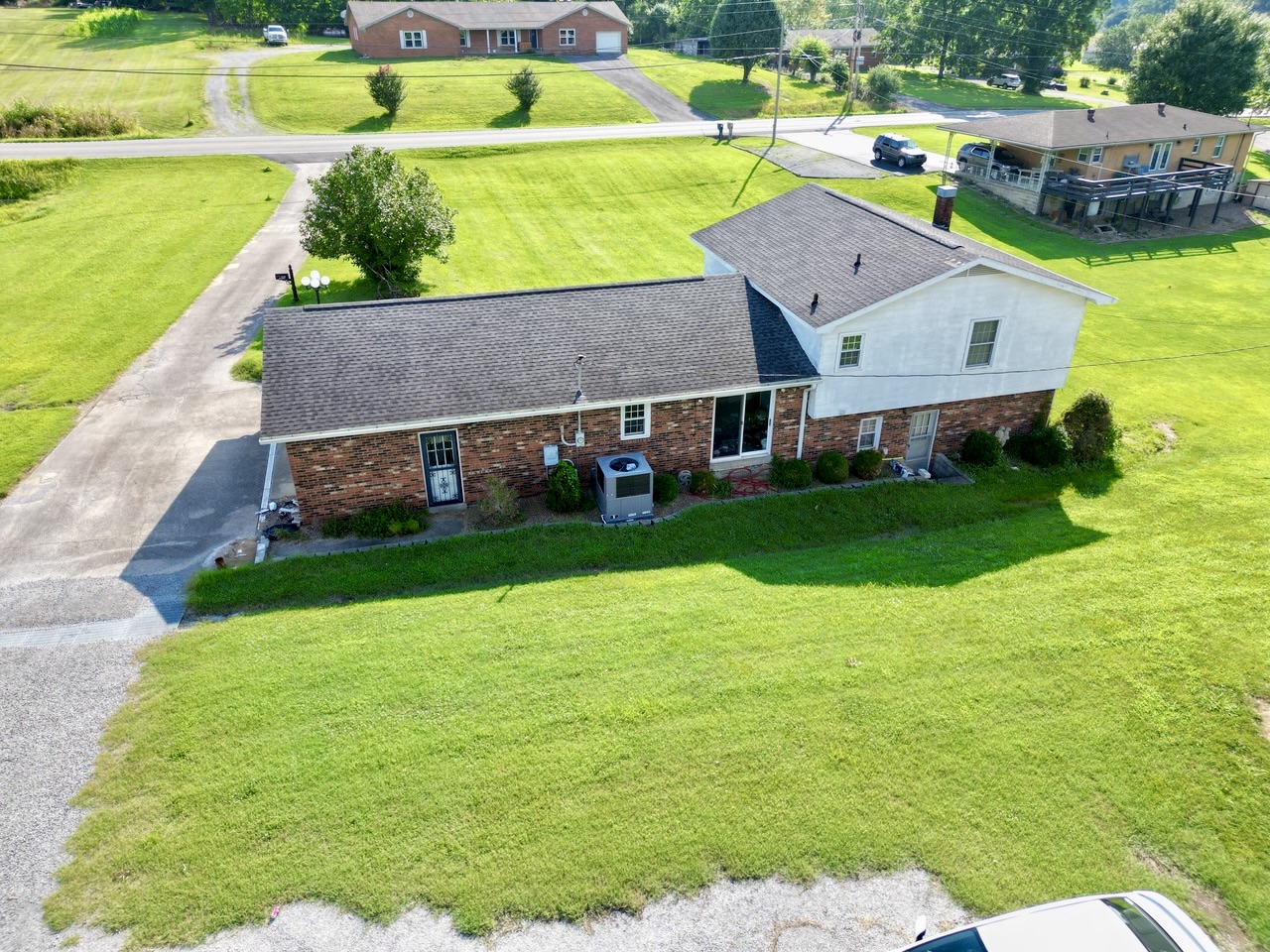 3 Bed / 2 Bath Home with 2 Buildings on 3 +/- Acres with Pond in Greenville, KY! photo 7