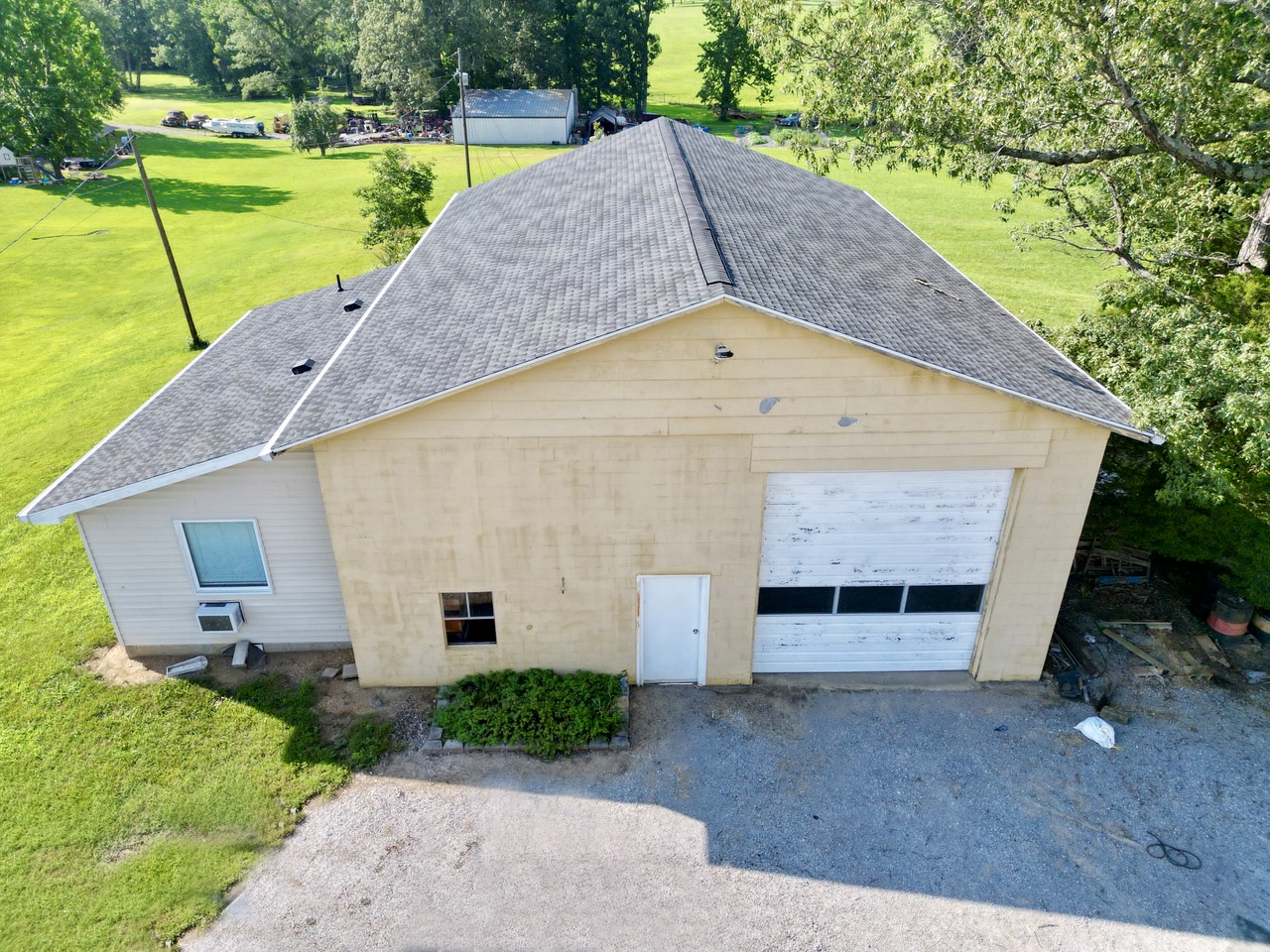 3 Bed / 2 Bath Home with 2 Buildings on 3 +/- Acres with Pond in Greenville, KY! photo 8